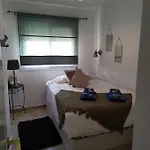 Reina Sofia 45 *